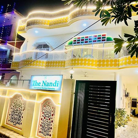 The Nandi International Boutique Homestay Varanasi Exterior photo