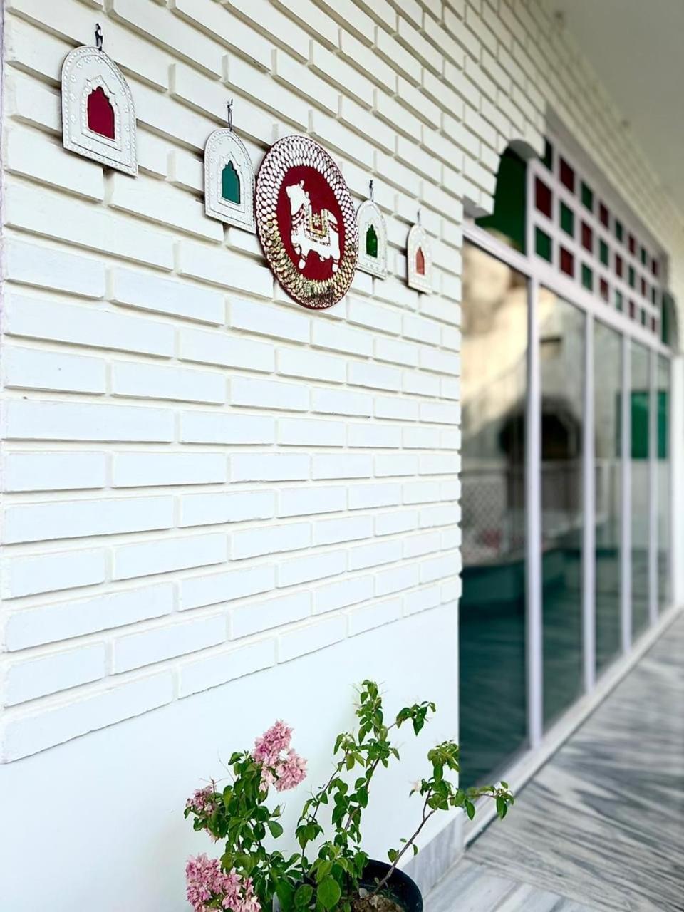The Nandi International Boutique Homestay Varanasi Exterior photo