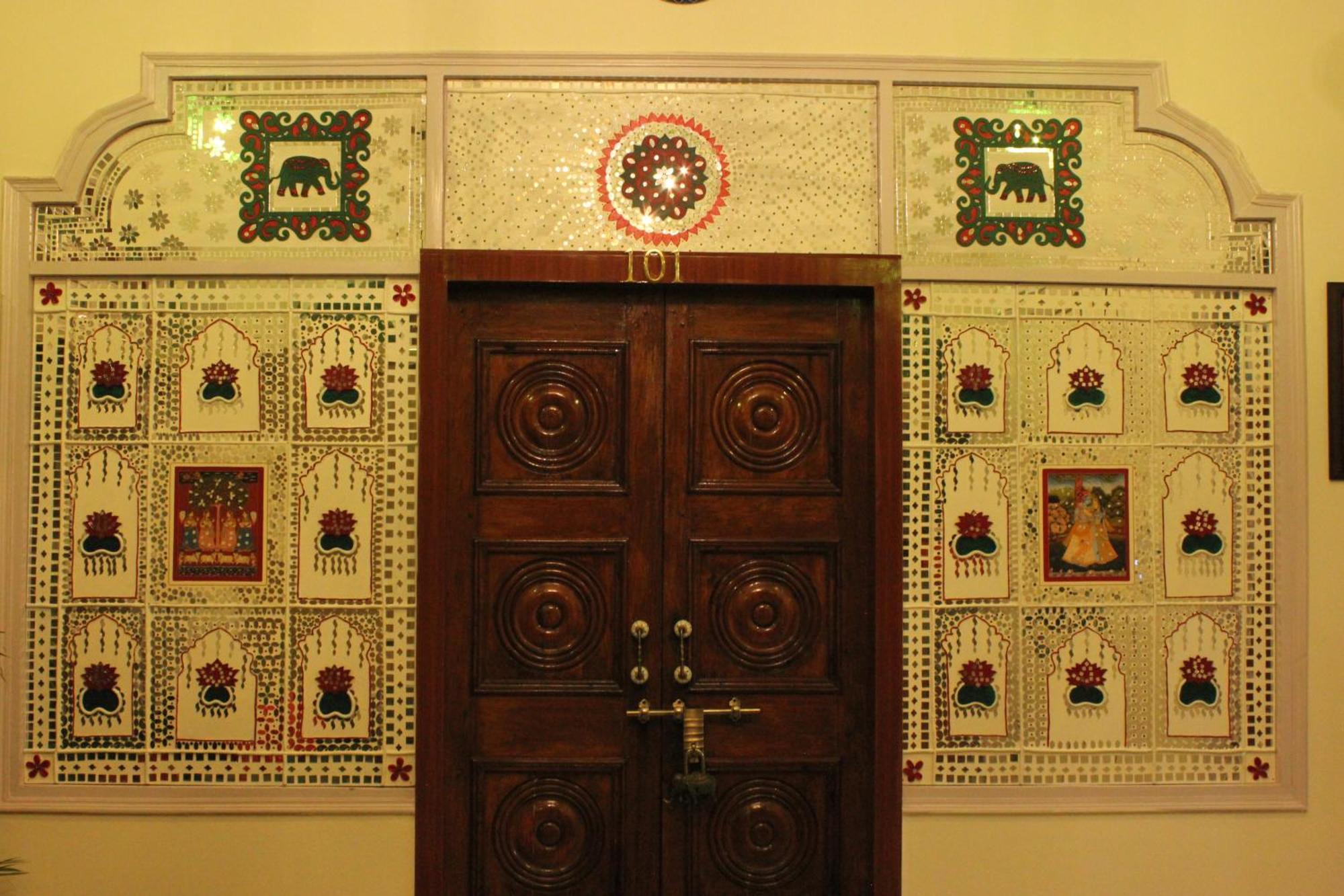 The Nandi International Boutique Homestay Varanasi Exterior photo