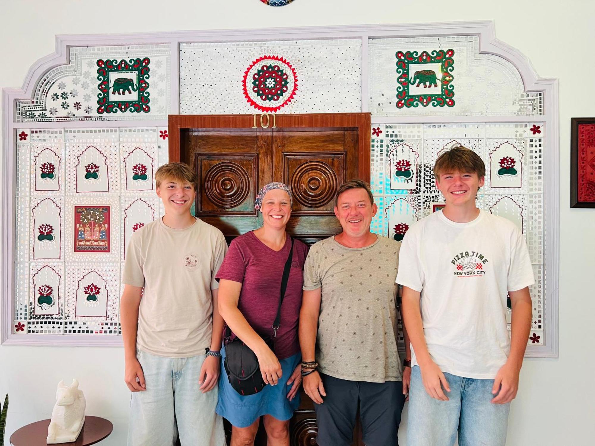The Nandi International Boutique Homestay Varanasi Exterior photo